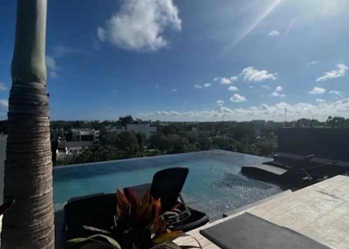 Chic, Modern Holiday home *